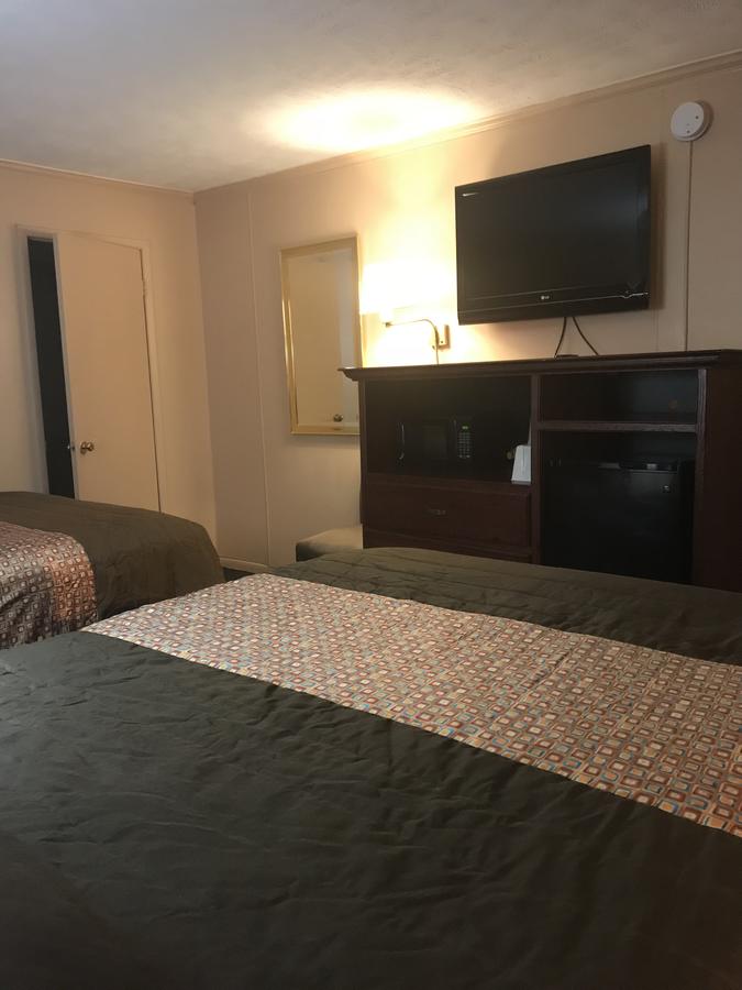 Redwood Inn - thumb 11