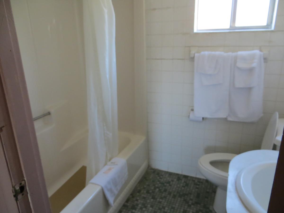 Redwood Inn - thumb 12