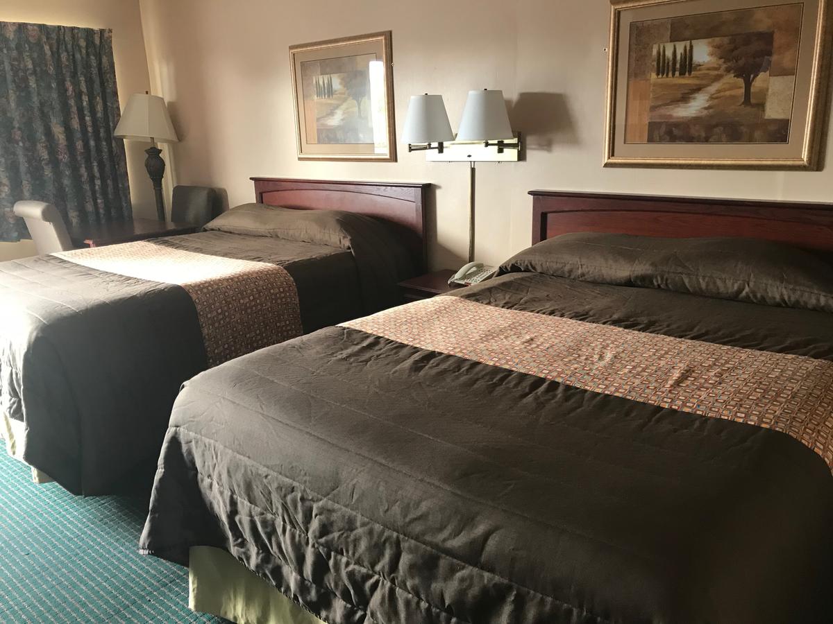 Redwood Inn - thumb 4