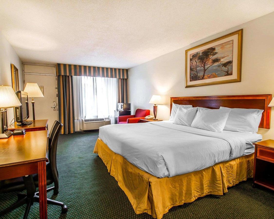 Clarion Inn & Suites Dothan South - thumb 25