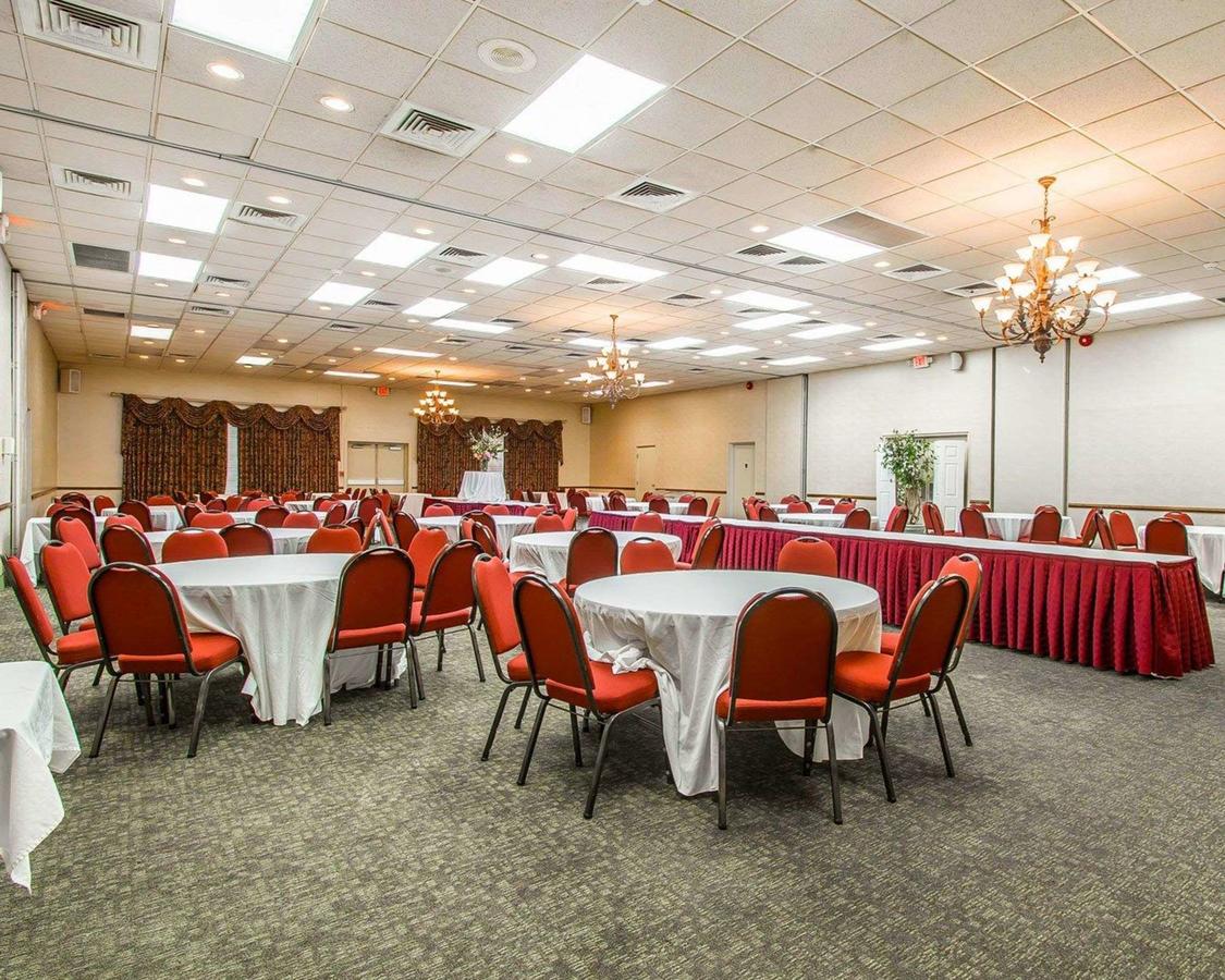 Clarion Inn & Suites Dothan South - thumb 15