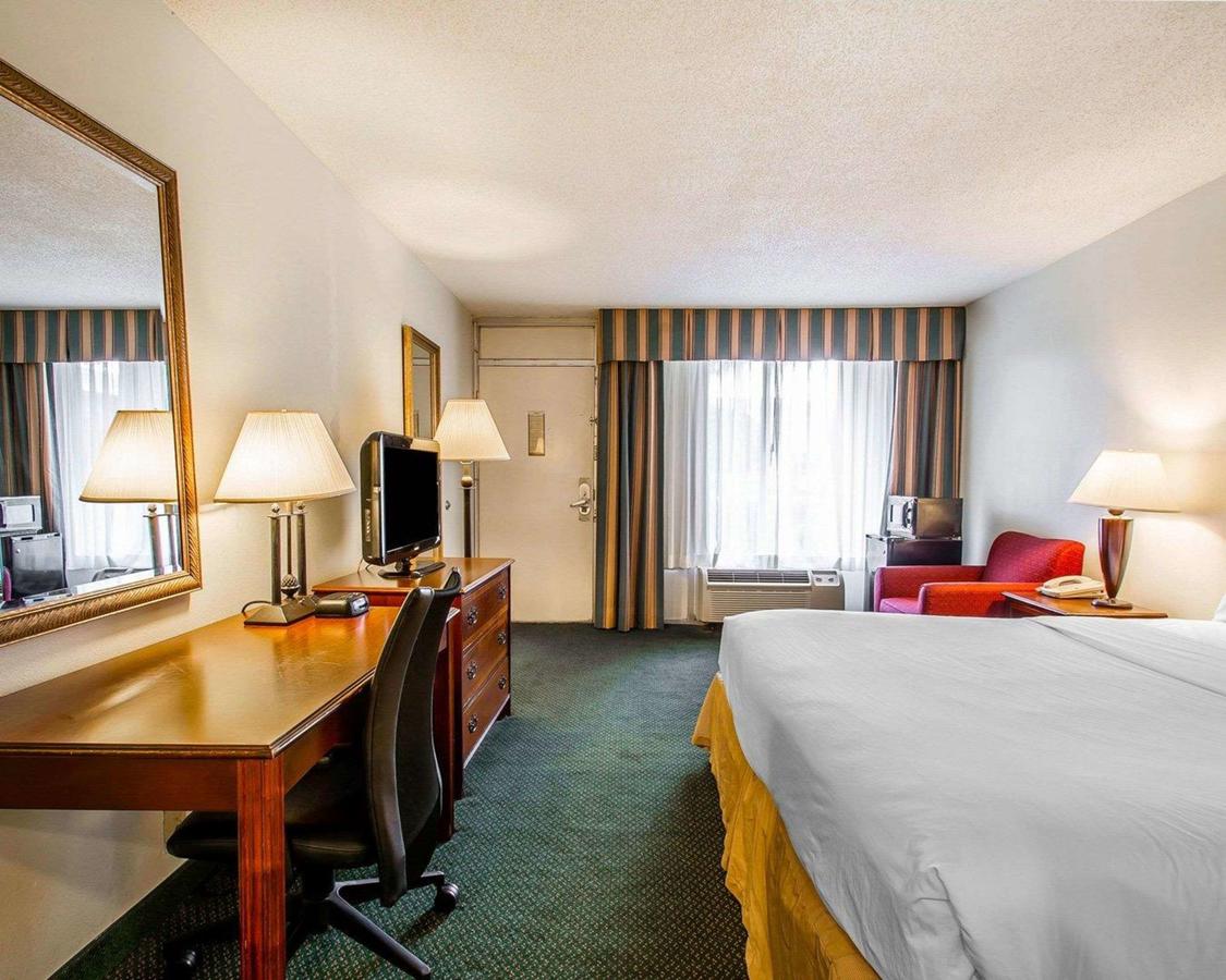 Clarion Inn & Suites Dothan South - thumb 33