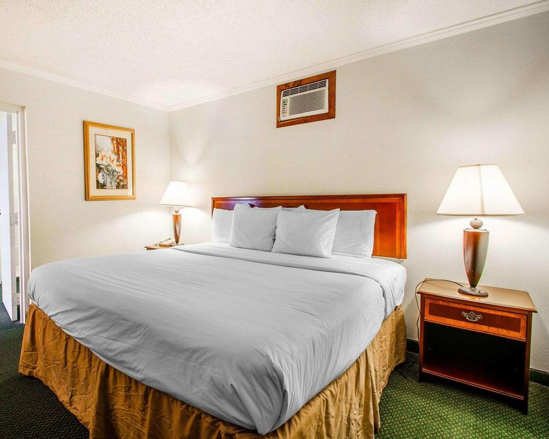 Clarion Inn & Suites Dothan South - thumb 8