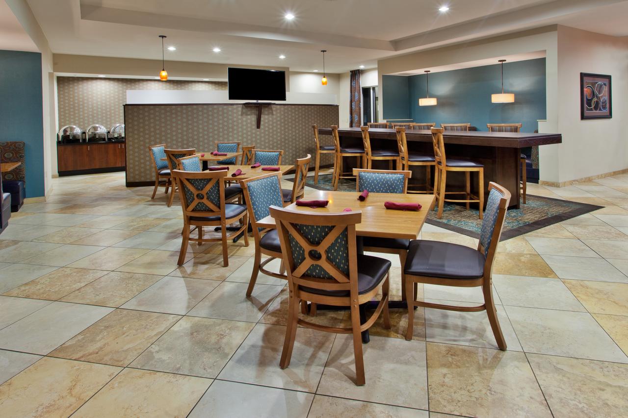 Holiday Inn & Suites Dothan - thumb 10