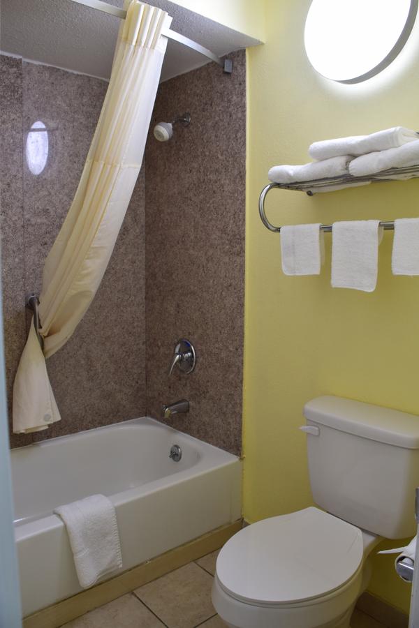 Econo Lodge Gadsden - Attalla - thumb 10