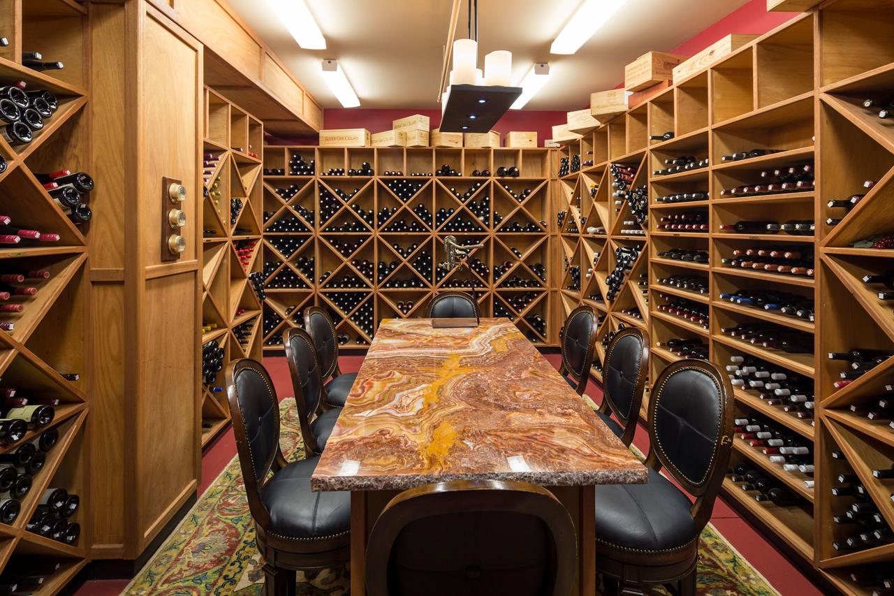 The Hotel Captain Cook - thumb 24