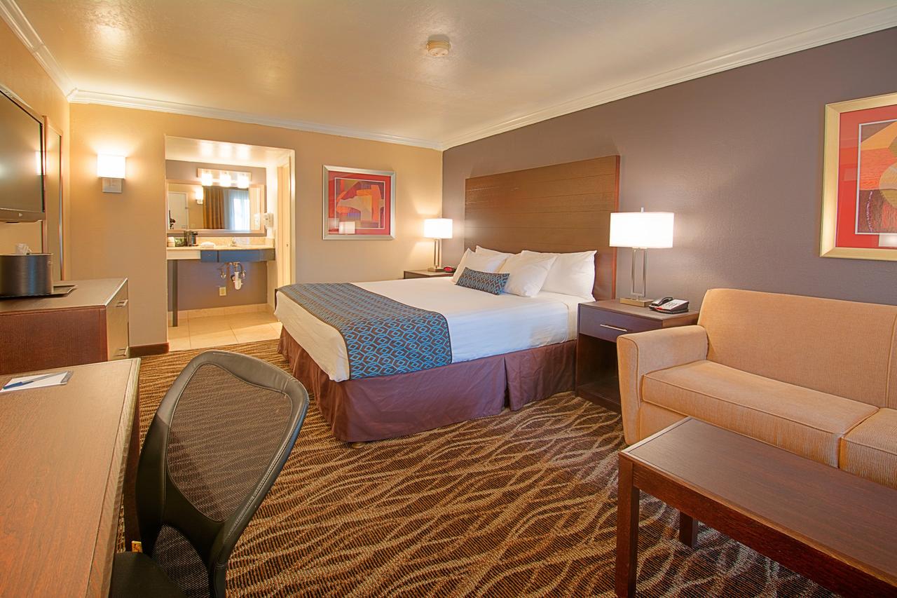 Hotel Tempe/Phoenix Airport InnSuites Hotel & Suites - thumb 2