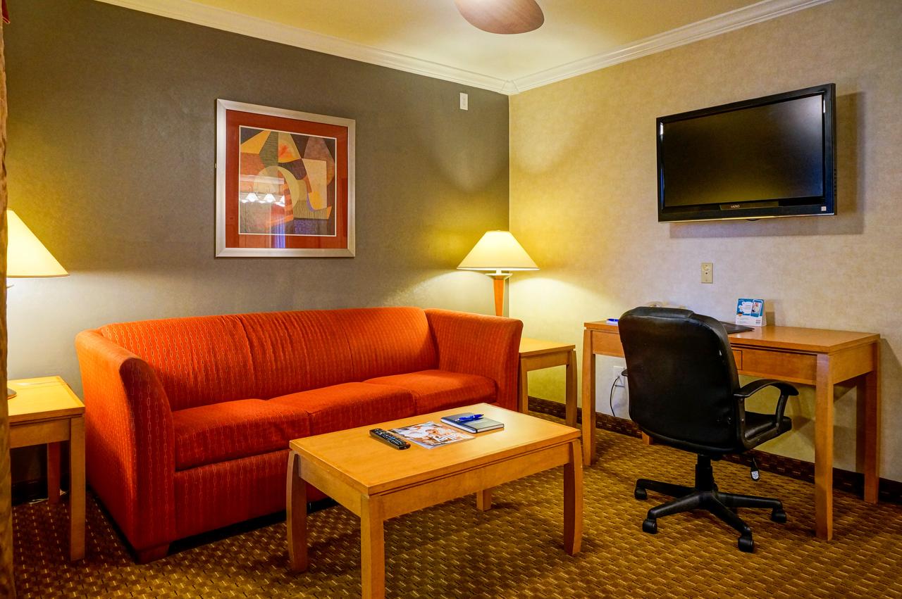 Hotel Tempe/Phoenix Airport InnSuites Hotel & Suites - thumb 20
