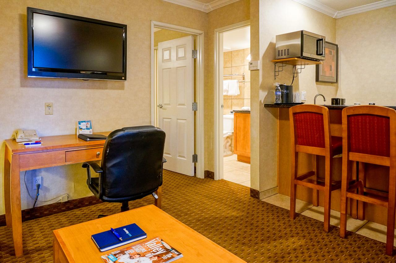 Hotel Tempe/Phoenix Airport InnSuites Hotel & Suites - thumb 11