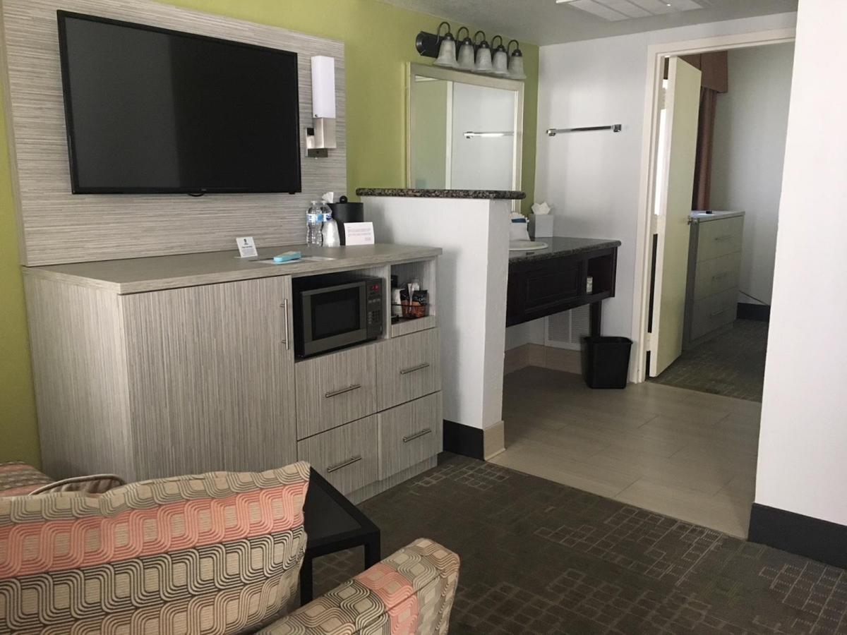 Best Western InnSuites Phoenix Hotel & Suites - thumb 20