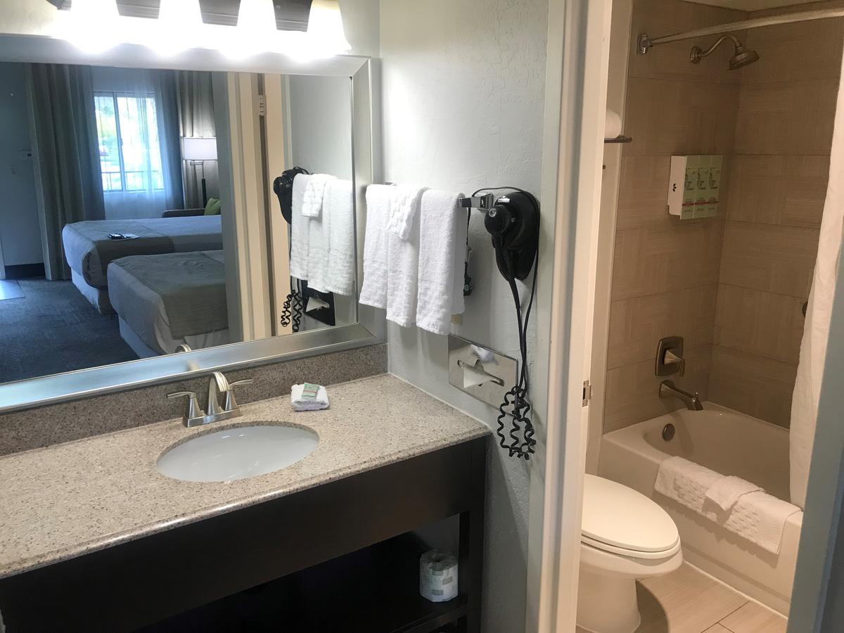 Best Western InnSuites Phoenix Hotel & Suites - thumb 19