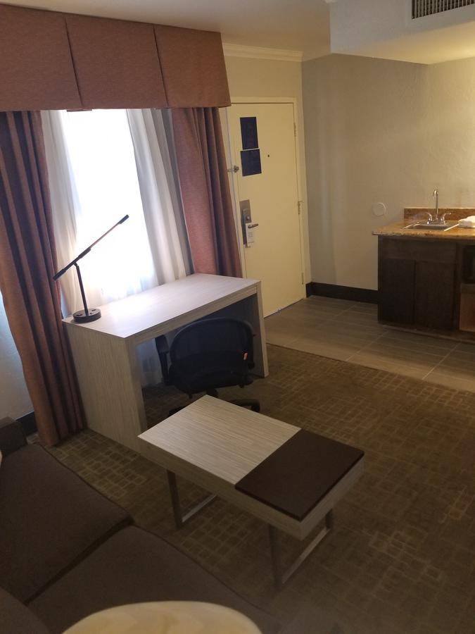 Best Western InnSuites Phoenix Hotel & Suites - thumb 13