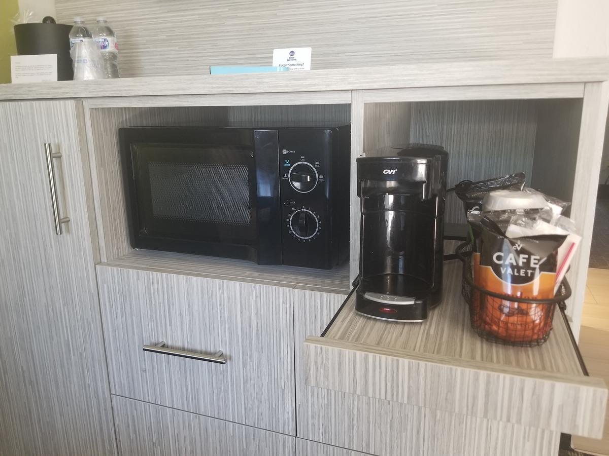 Best Western InnSuites Phoenix Hotel & Suites - thumb 11