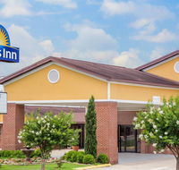 Days Inn by Wyndham Lake Village - Accommodation Los Angeles