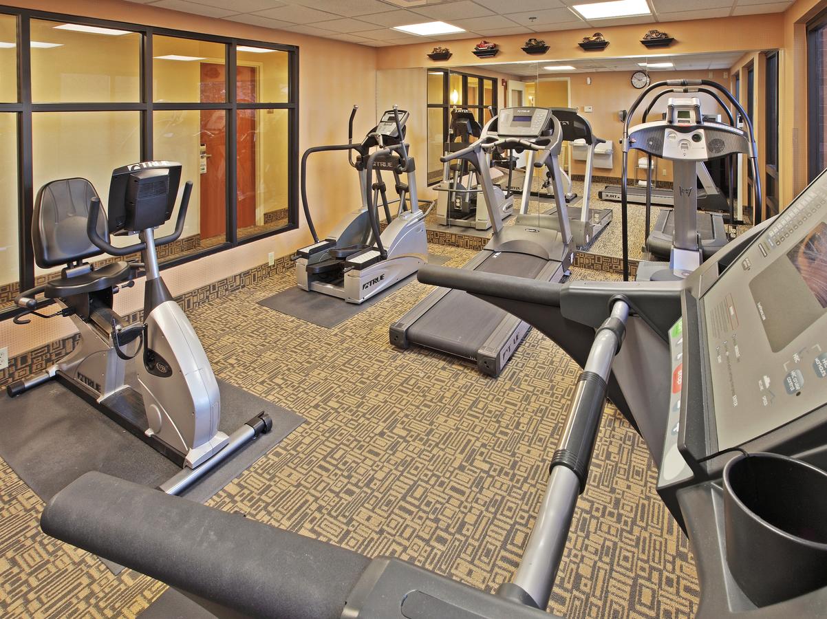 Holiday Inn Express & Suites Pine Bluff/Pines Mall - thumb 11