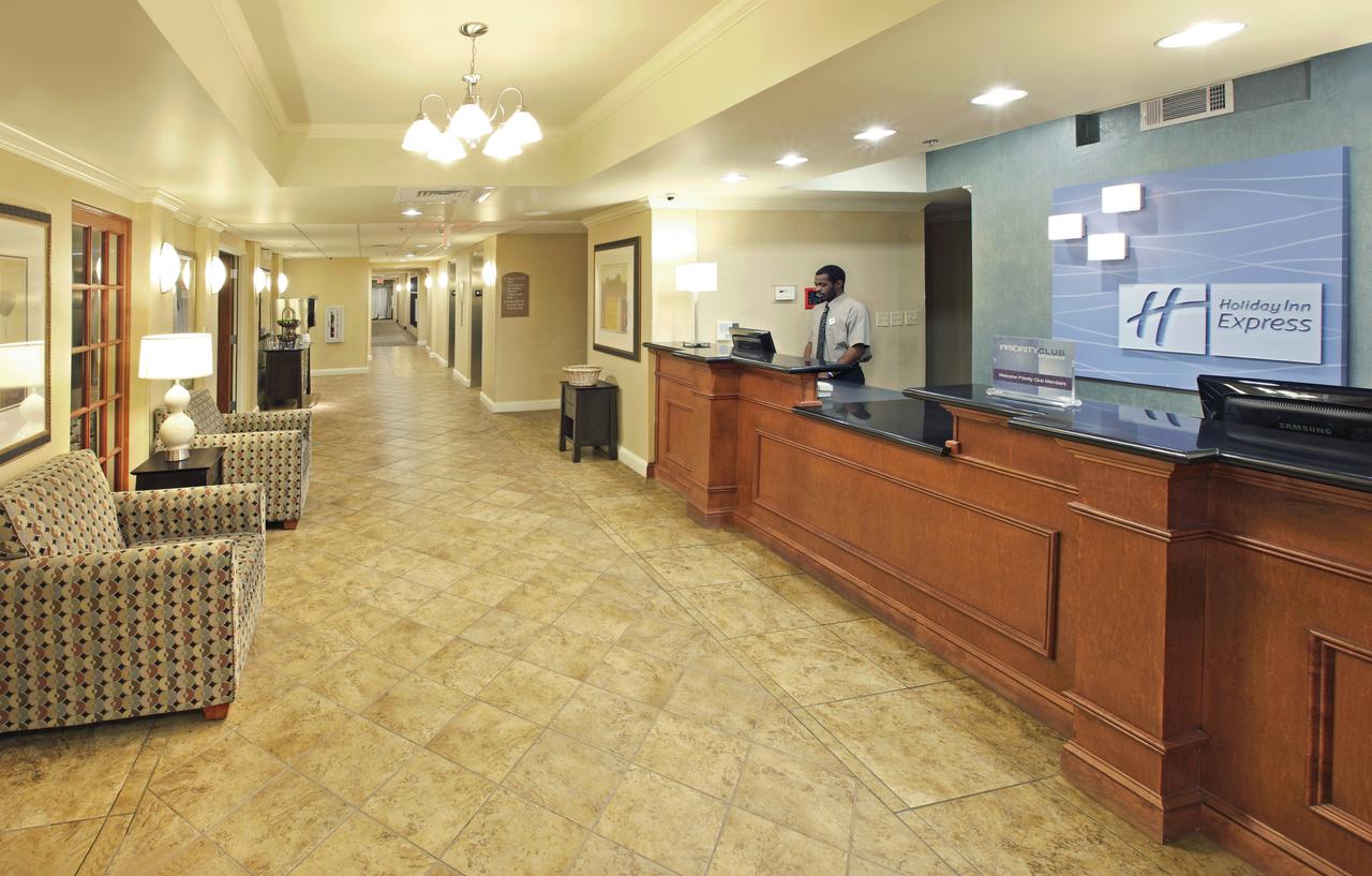 Holiday Inn Express & Suites Pine Bluff/Pines Mall - thumb 16