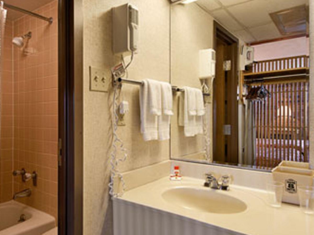 Super 8 By Wyndham Blytheville - thumb 6