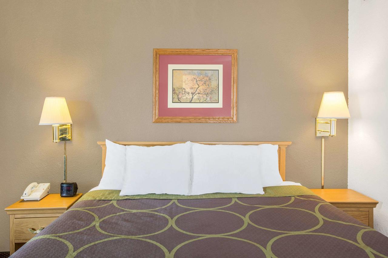 Super 8 By Wyndham Blytheville - thumb 16