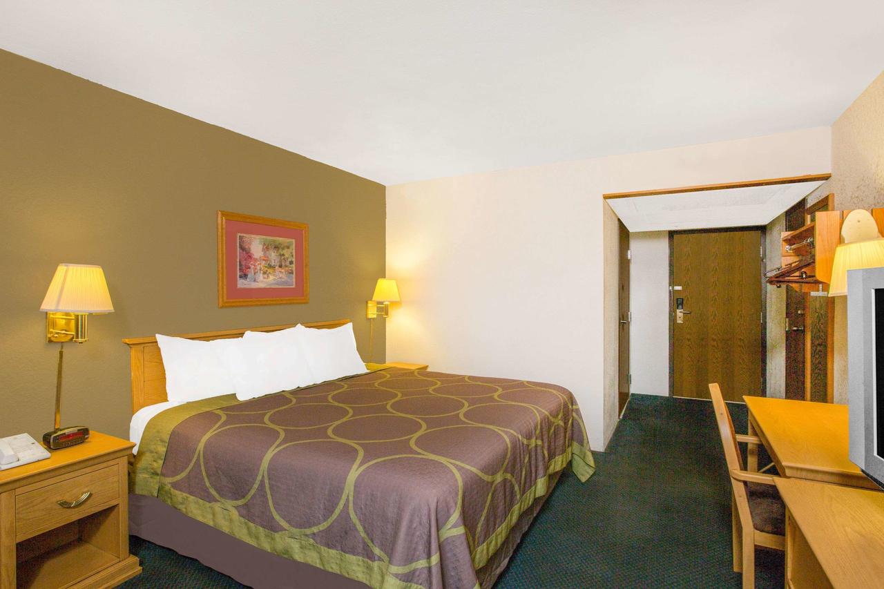 Super 8 By Wyndham Blytheville - thumb 11