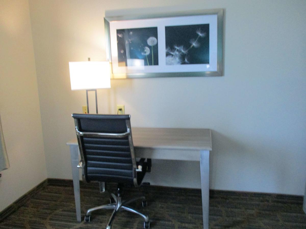 Best Western Presidential Hotel & Suites - thumb 2