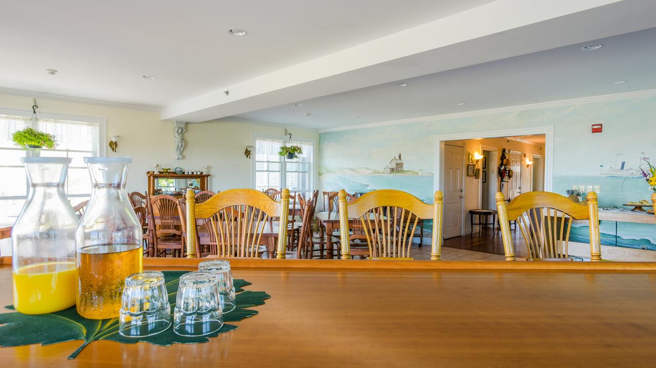 Payne's Harbor View Inn - thumb 11