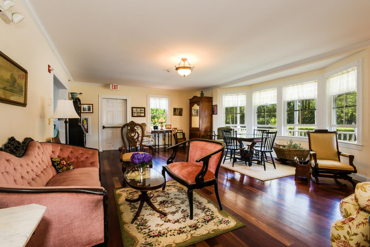 Payne's Harbor View Inn - thumb 23