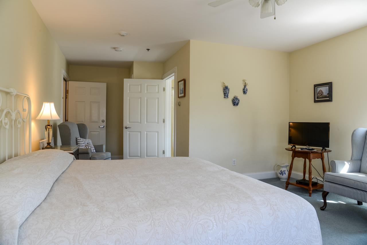 Payne's Harbor View Inn - thumb 2