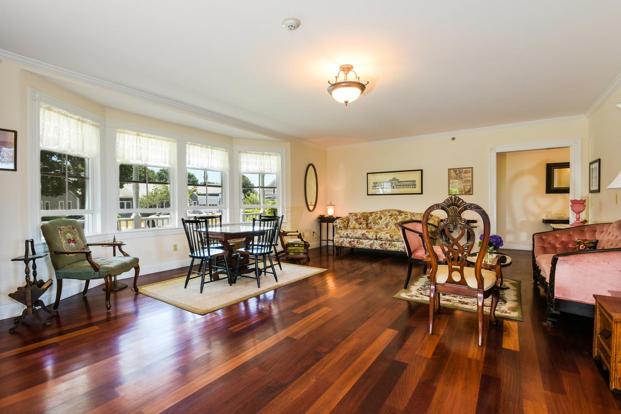 Payne's Harbor View Inn - thumb 22