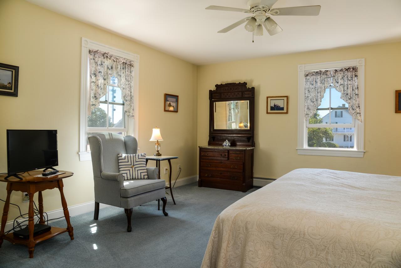 Payne's Harbor View Inn - thumb 3