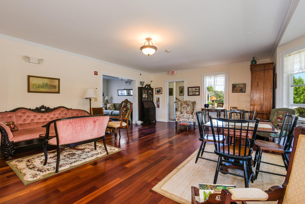 Payne's Harbor View Inn - thumb 19