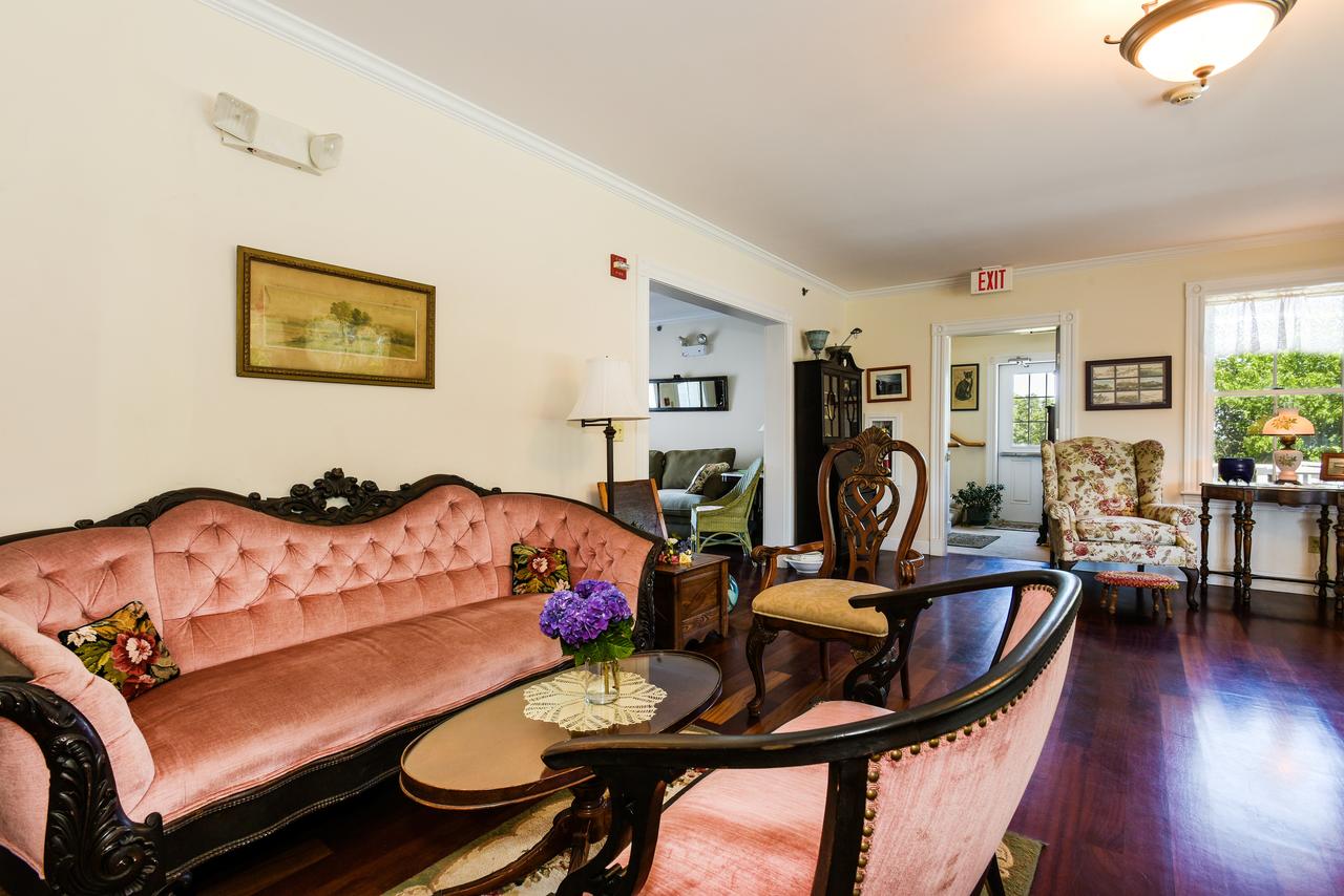 Payne's Harbor View Inn - thumb 20