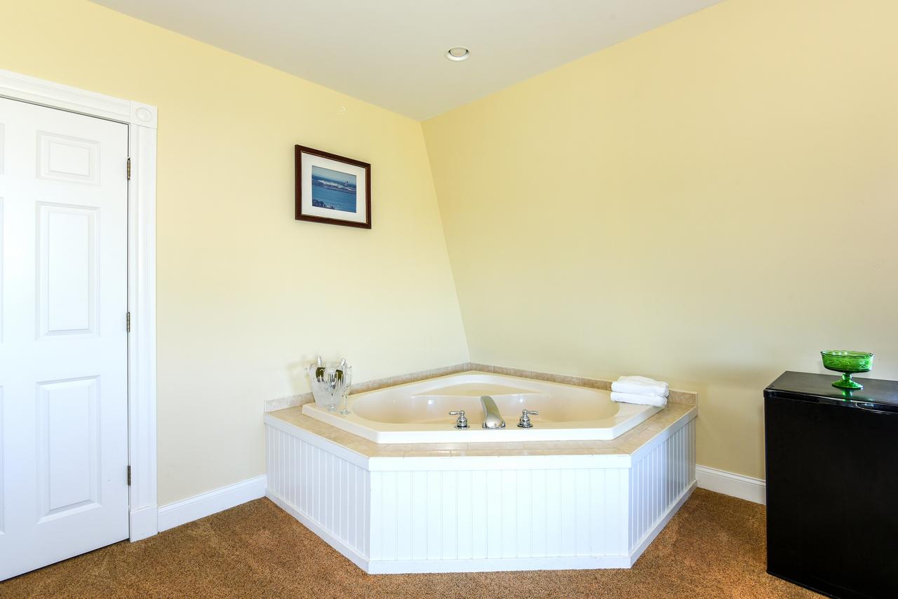 Payne's Harbor View Inn - thumb 31