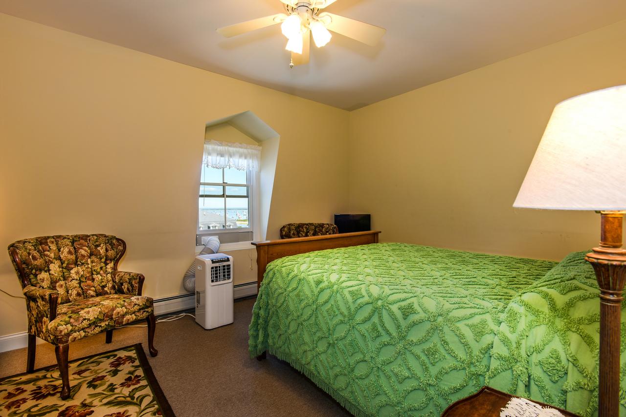 Payne's Harbor View Inn - thumb 35