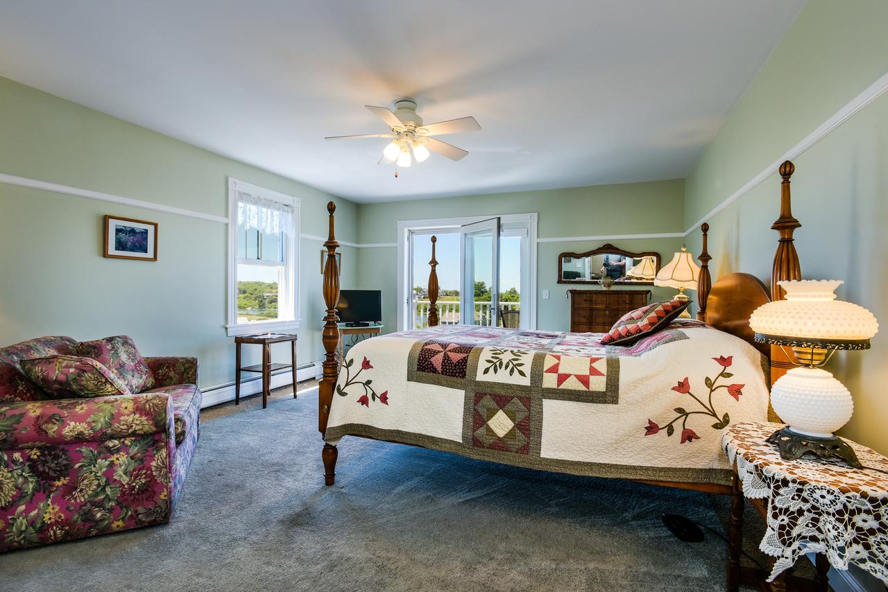 Payne's Harbor View Inn - thumb 16