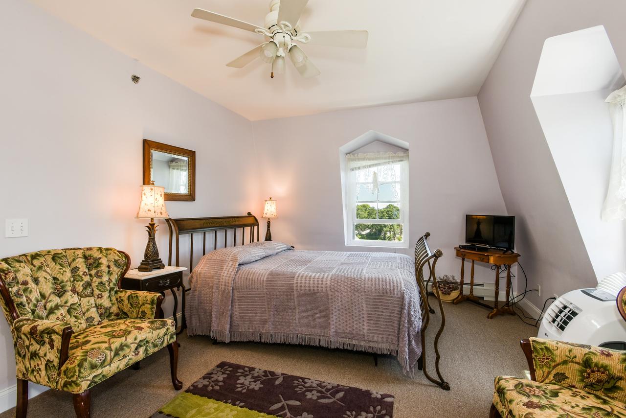 Payne's Harbor View Inn - thumb 27