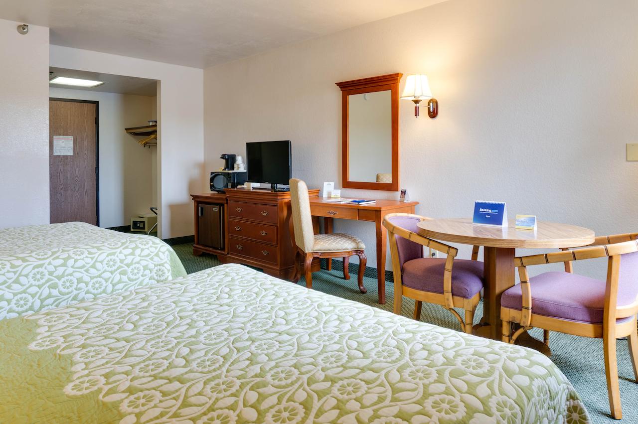 Days Inn & Suites By Wyndham Fullerton - thumb 7