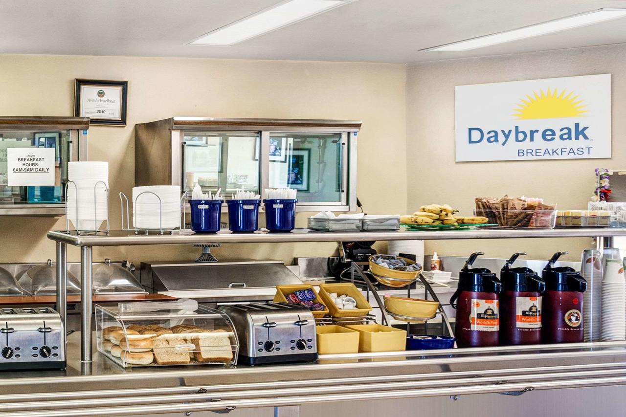 Days Inn & Suites By Wyndham Fullerton - thumb 21