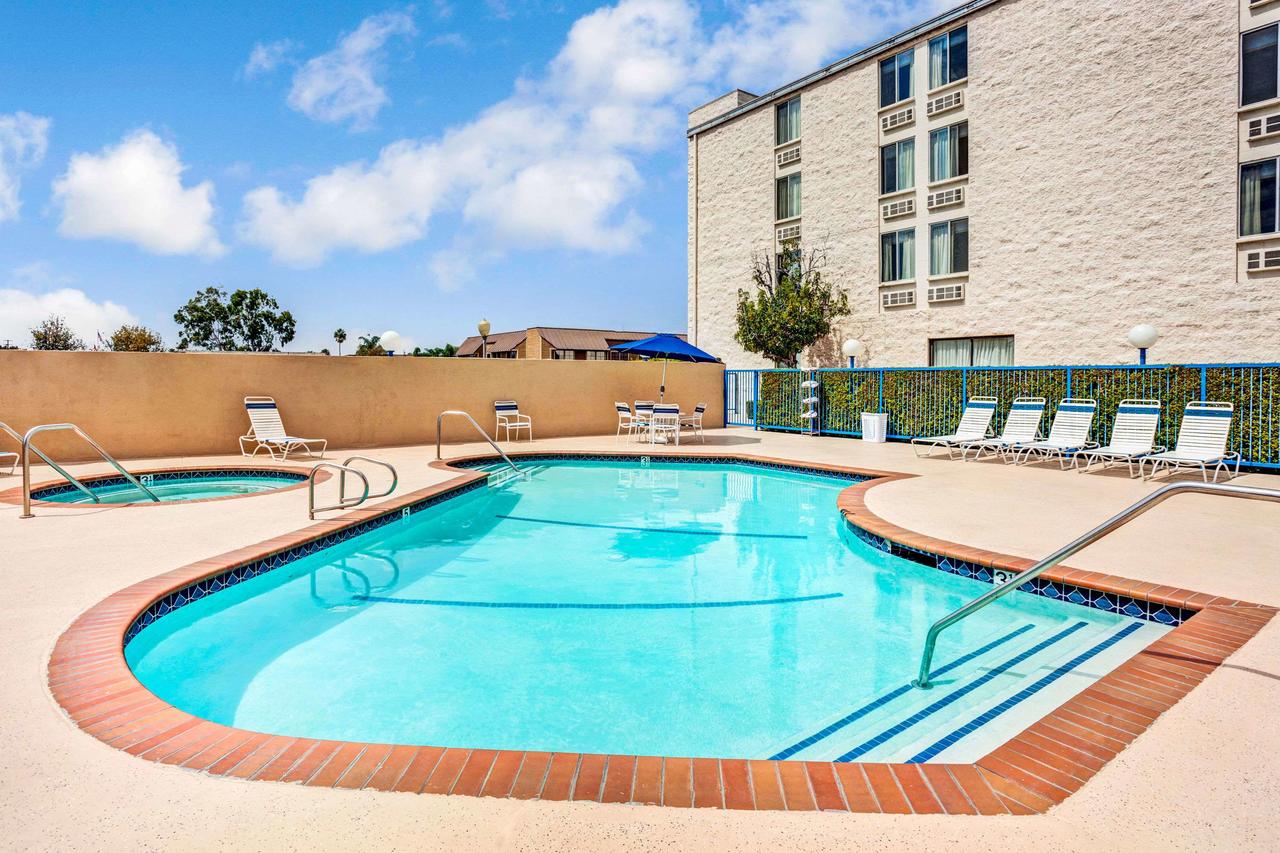 Days Inn & Suites By Wyndham Fullerton - thumb 10