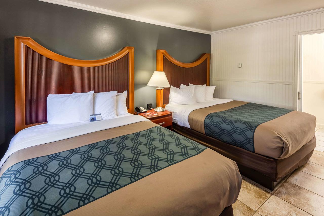 Econo Lodge Inn & Suites Heavenly Village Area - thumb 24