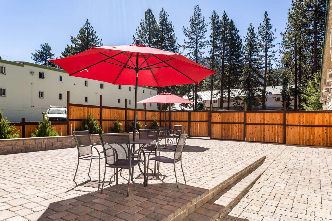 Econo Lodge Inn & Suites Heavenly Village Area - thumb 15
