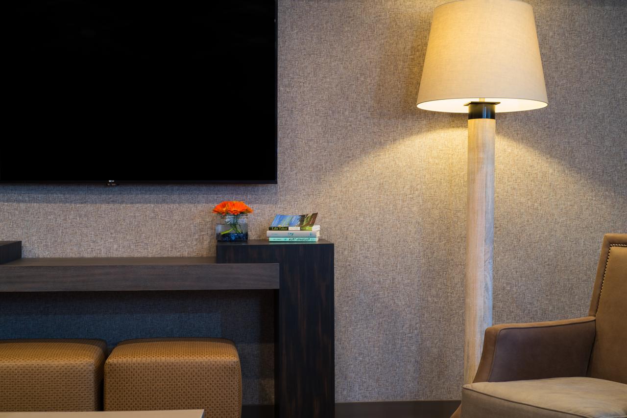 Hotel Azure - thumb 36