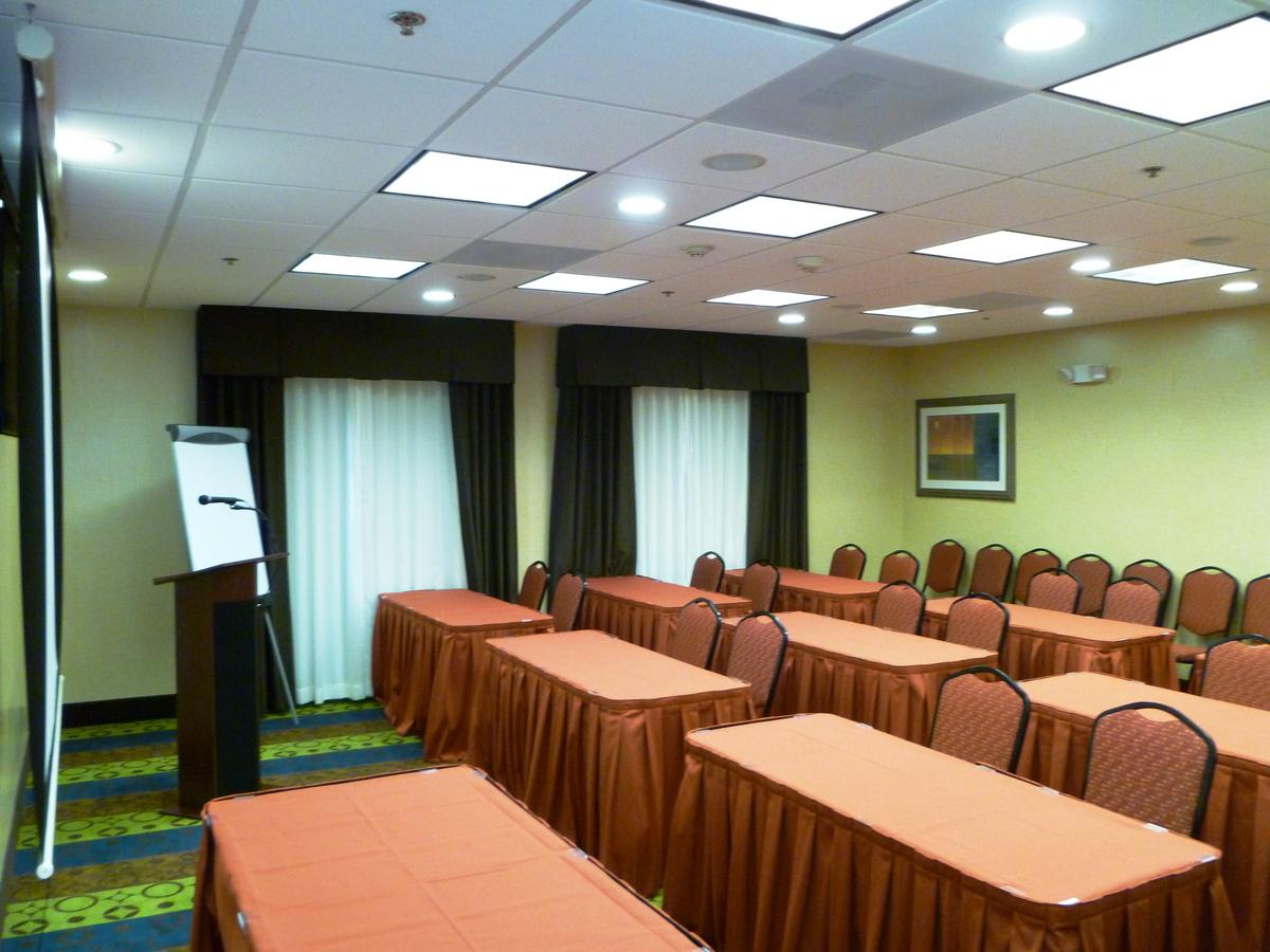 Holiday Inn Express Hotel & Suites Twentynine Palms - thumb 40