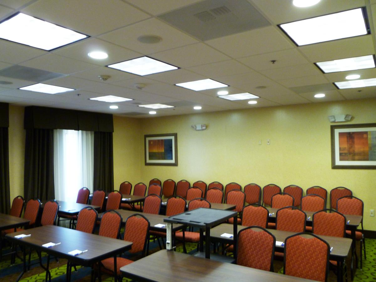 Holiday Inn Express Hotel & Suites Twentynine Palms - thumb 39