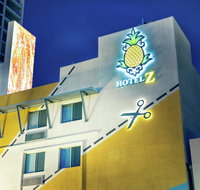 Staypineapple at Hotel Z - Accommodation Los Angeles
