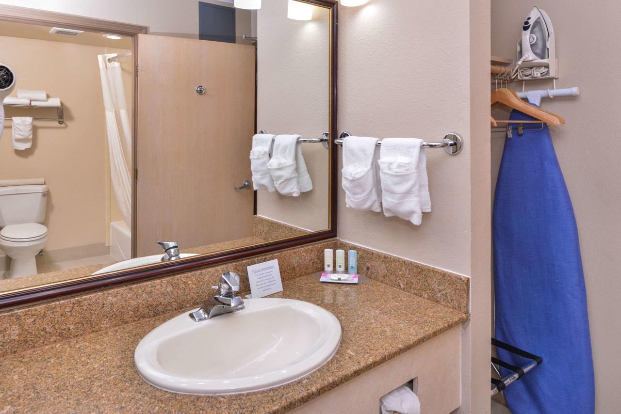 Hotel Nova SFO By FairBridge - thumb 29