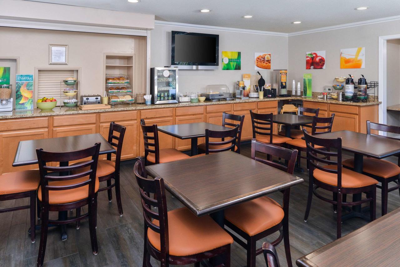 Hotel Nova SFO By FairBridge - thumb 23