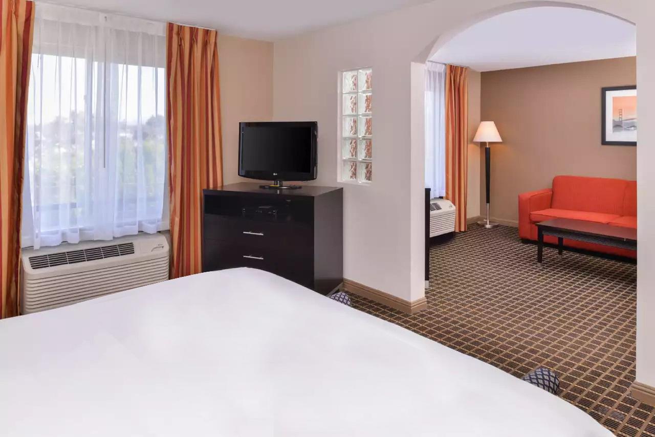 Hotel Nova SFO By FairBridge - thumb 7