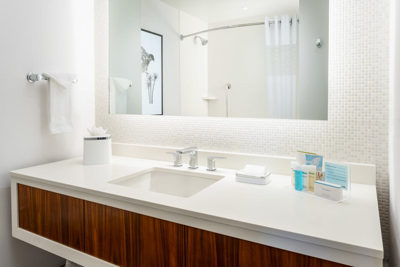 Hampton Inn & Suites Santa Monica - thumb 22