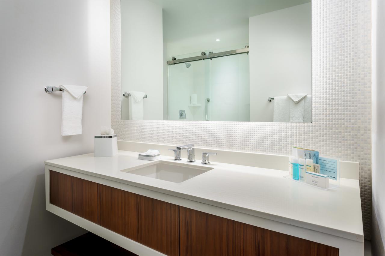 Hampton Inn & Suites Santa Monica - thumb 6