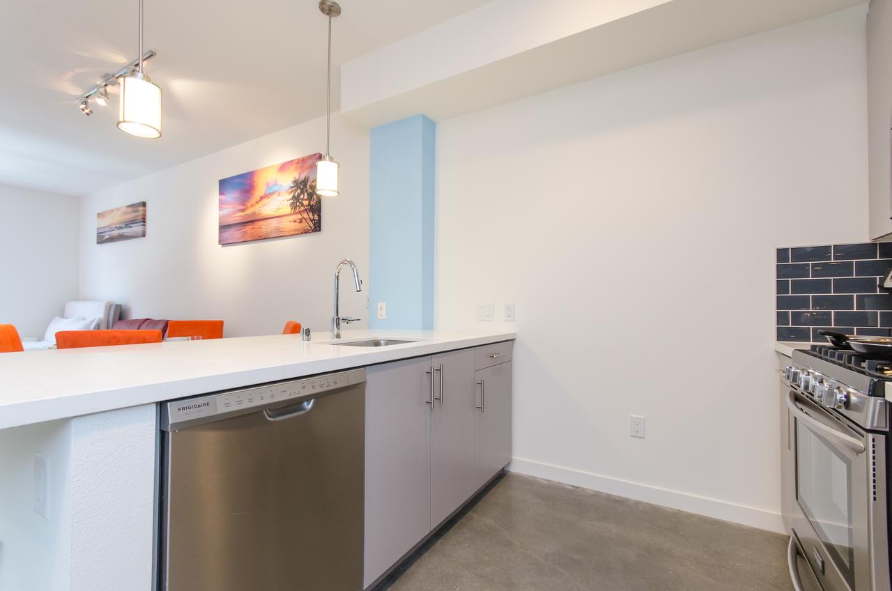 Wilshire West Suites - thumb 31